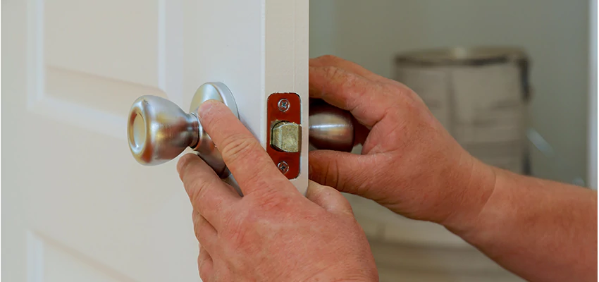 AAA Locksmiths For lock Replacement in Irvine, California
